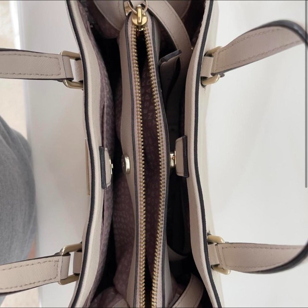 Kate Spade Purse - Picture 2 of 5
